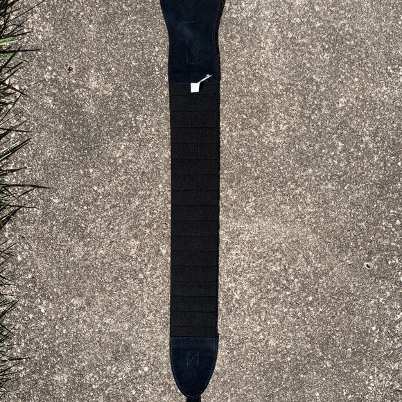 Beltiscool Brand Black Leather Expandable Belt in S/M - Picture 7 of 11